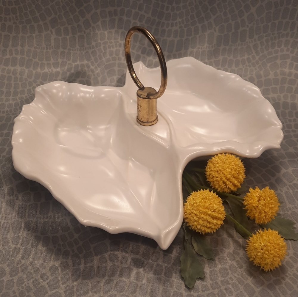 Vintage USA Pottery #3361 Matte White Double Leaf Ceramic Candy Nut Dish